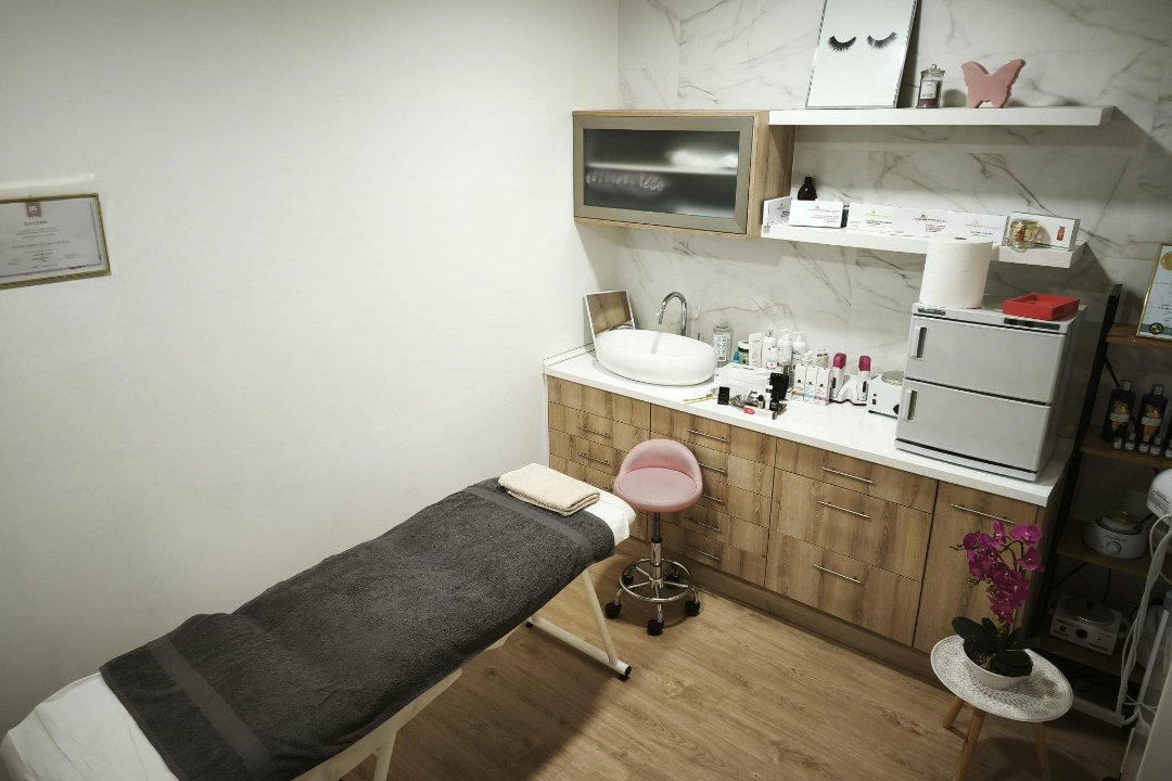 Arcana Holistic, Sector Creu de Barberà, Provincia de Barcelona