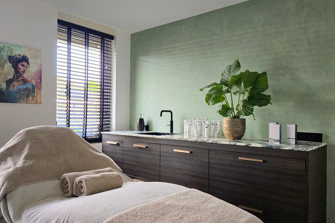 Purely Skincare & Massage, Reeuwijk, Zuid-Holland