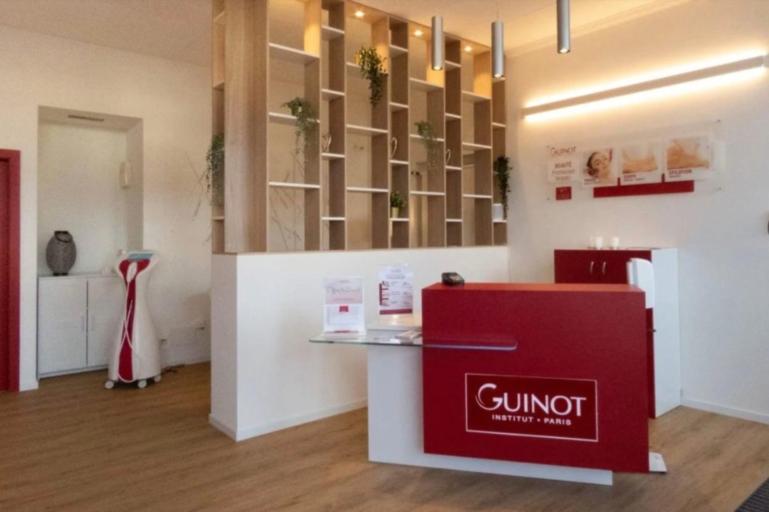  L'Esthétique by Céline - Guinot Fribourg , Freiburg