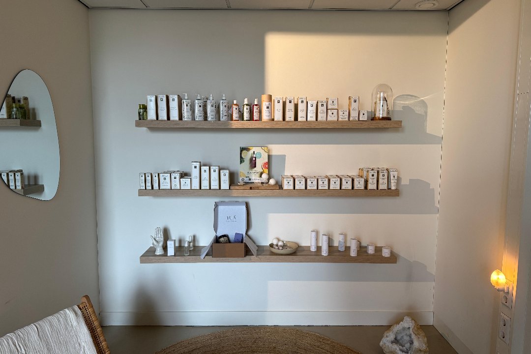 Yua Holistisch Huidstudio, Burgemeesterswijk/Hoogkamp, Gelderland