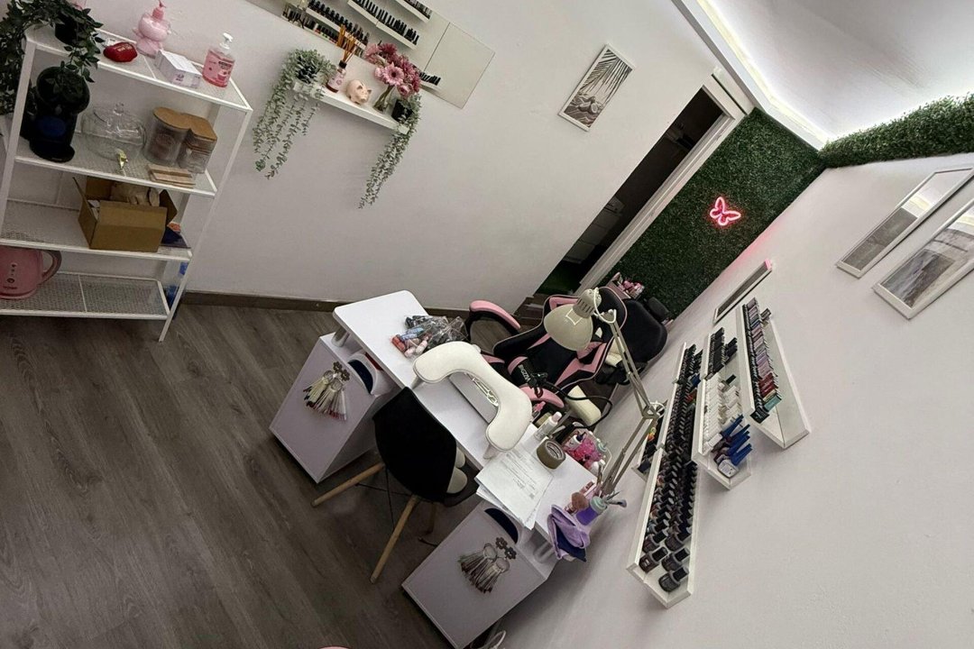 JGLC Nails, Mare de Déu de Montserrat, Barcelona