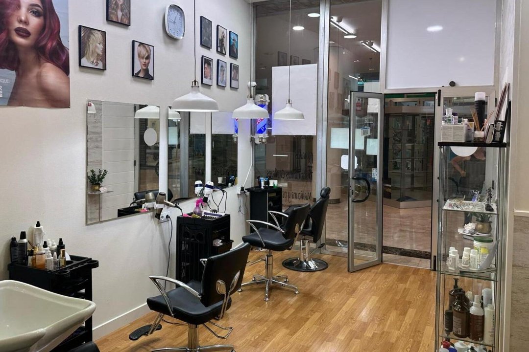 Salon de belleza Unisex Krist, Ascao, Madrid
