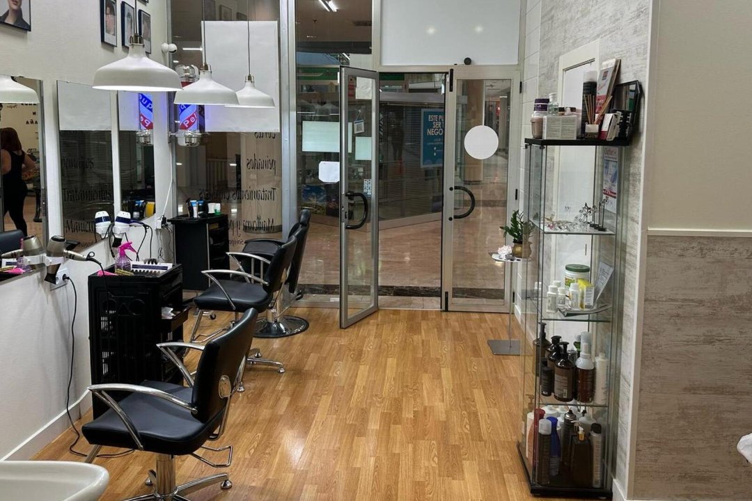 Salon de belleza Unisex Krist, Ascao, Madrid
