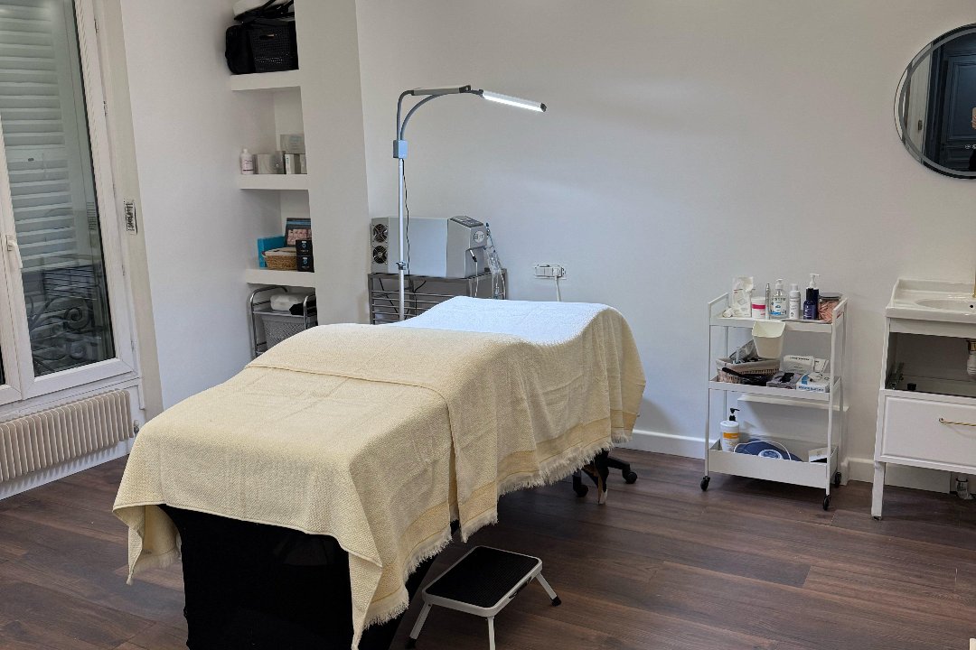 Elite Care Studio - Sofia Inassia, Noisy-le-Grand, Seine-Saint-Denis