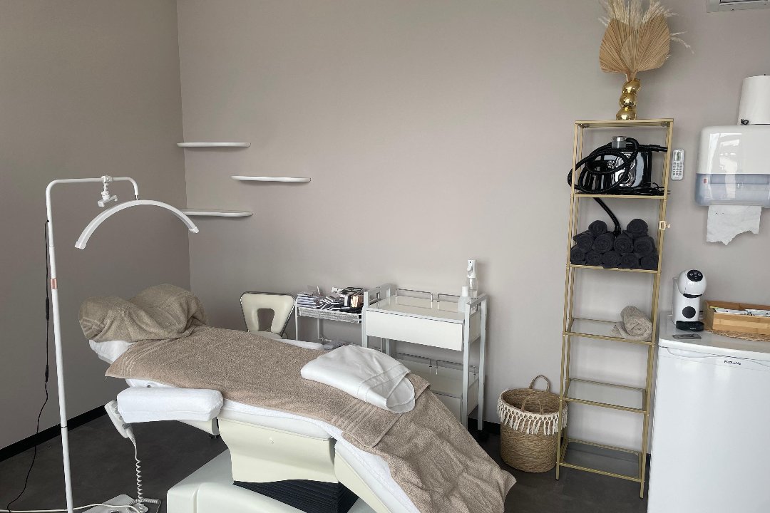 So beYOUtiful by Jaim, Maassluis, Zuid-Holland