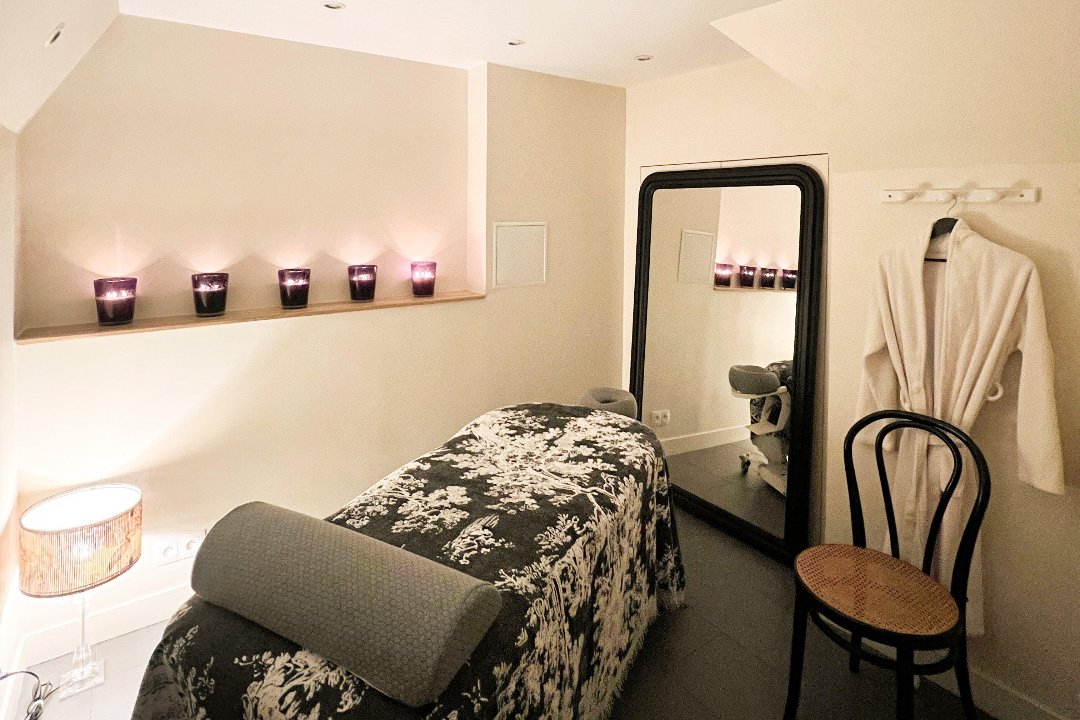 Andrés Marín - Praticien massage bien être, Rue des Martyrs, Paris