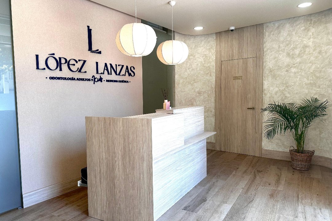 Clínica López Lanzas, La Luz, Málaga