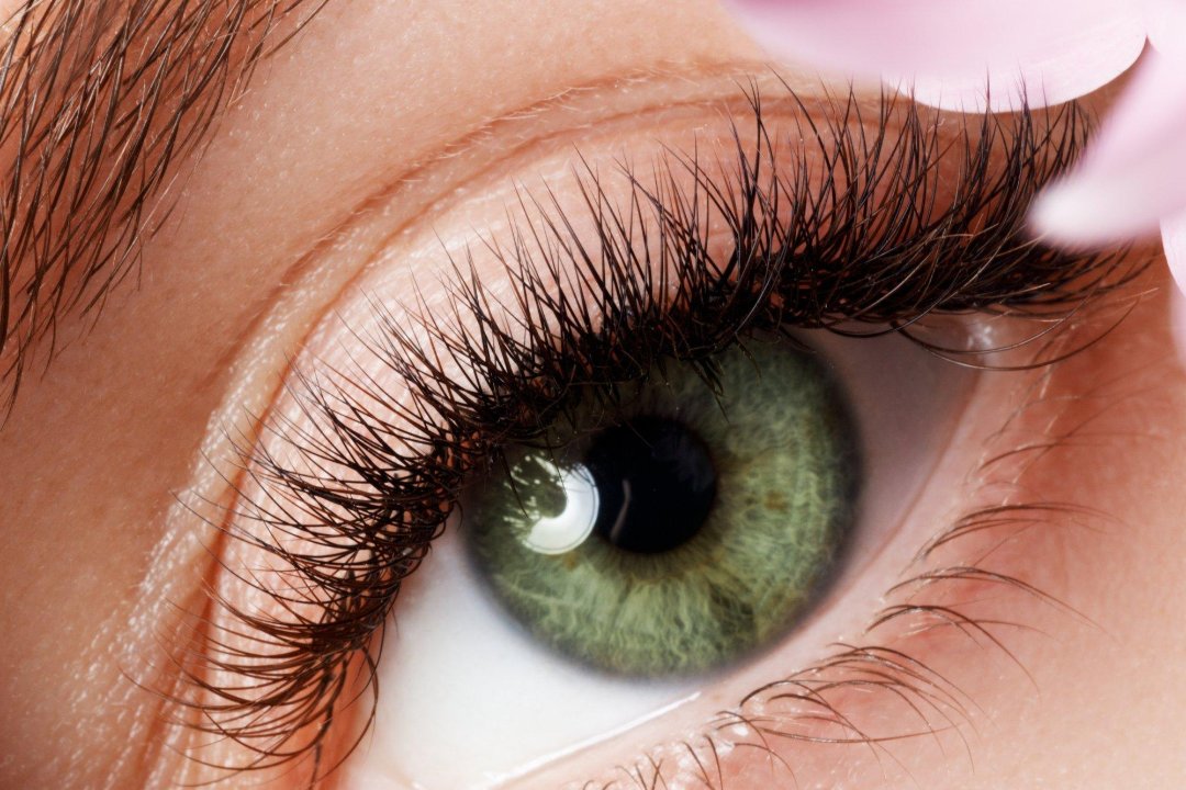 Maggie Lashes, Feuerbachstraße, Berlin