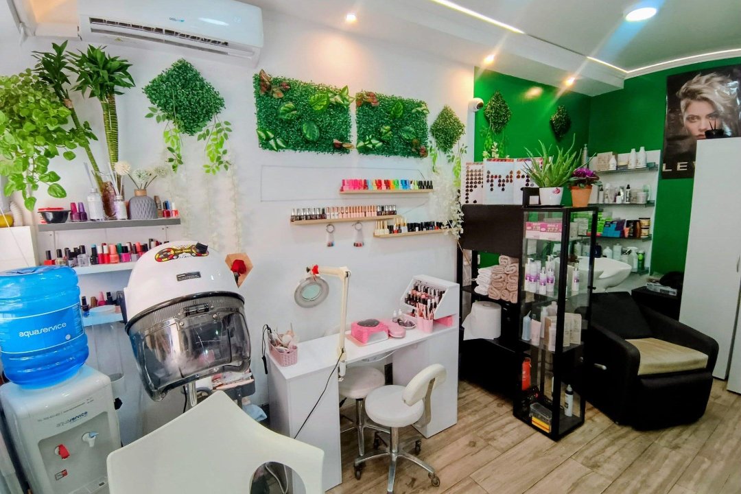 Peluquería de Wendy, Sants, Barcelona