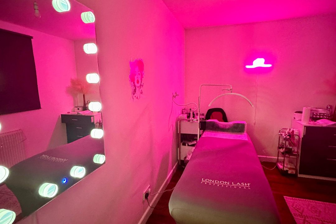 IrynasSpace Lashes&Brows, Dagenham Heathway, London