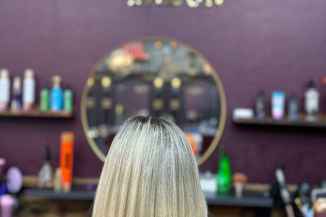 Persepolis Salon unisex & Barbers, Turnham Green, London