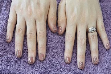 Vanessa's Beauty & Nail Lounge