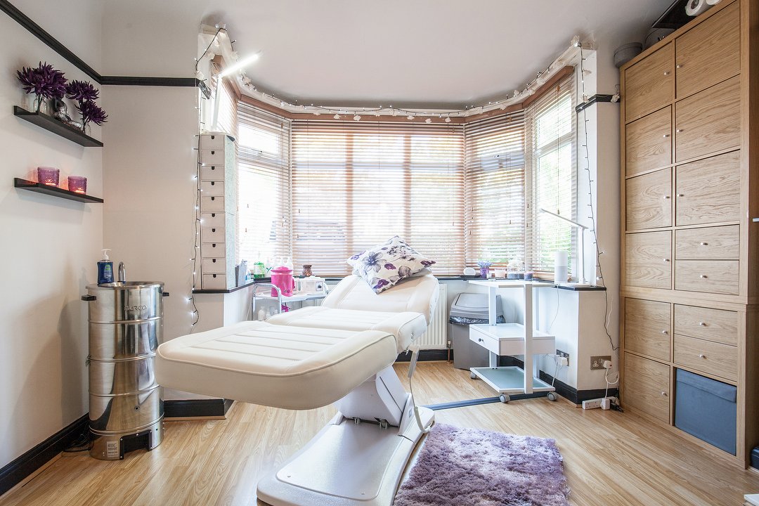 Kiki's Beauty Parlour, Eastcote, London