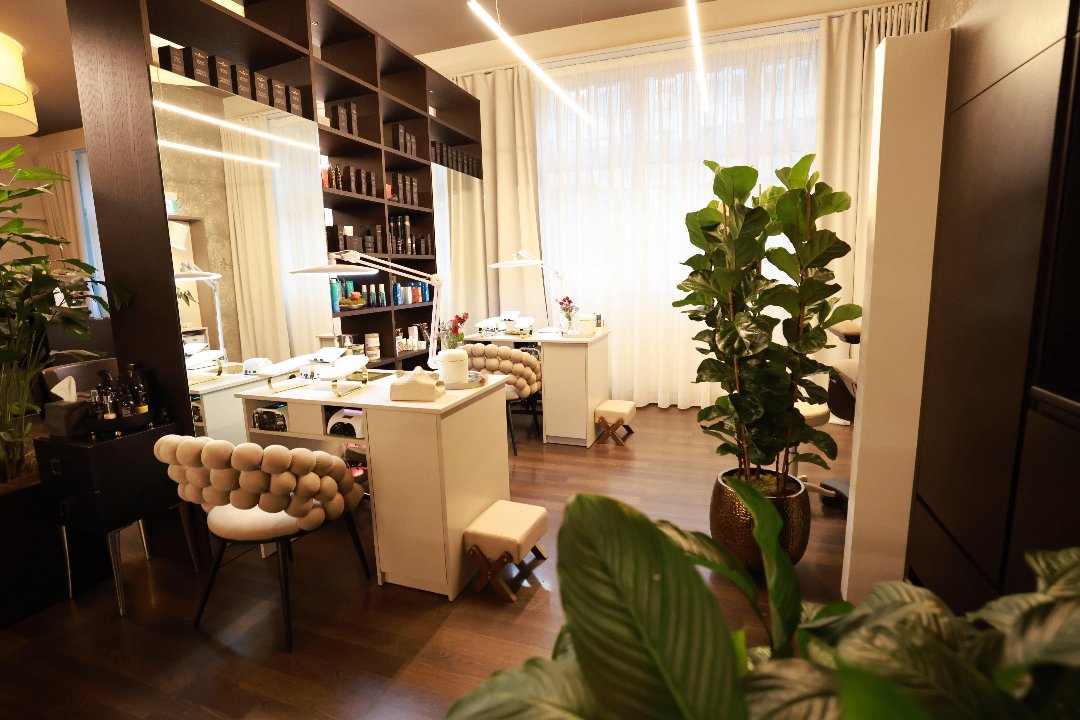 J'adore Nails, Kreis 4, Zürich