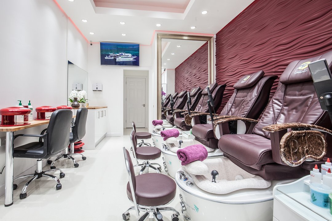 Trian Bespoke Nail Bar, Westminster, London