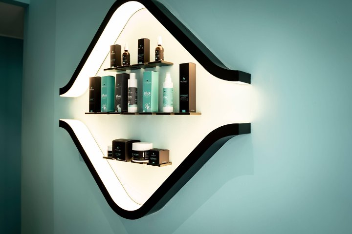 Trichology Hair Care - Coiffure Monza - Photo de galerie - OneBooking