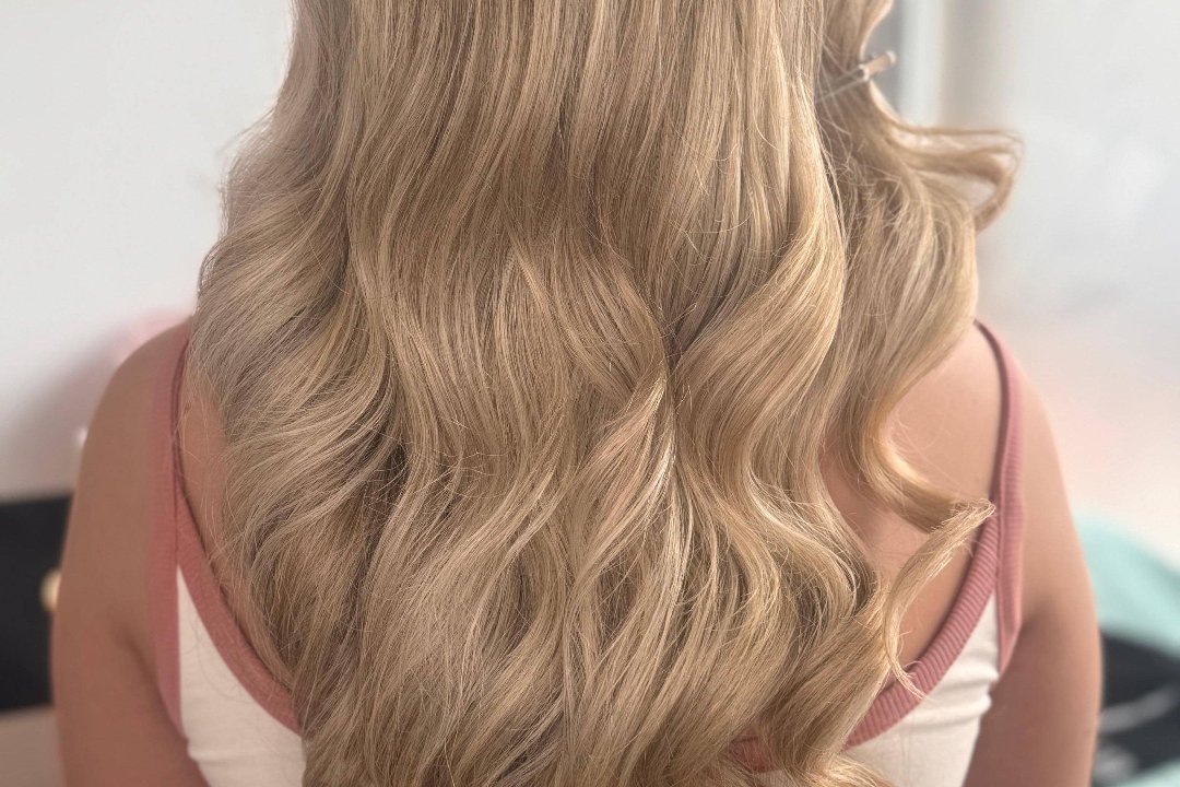 Peluquería y Estetica Lucía Lucena, Alhama, Provincia de Granada