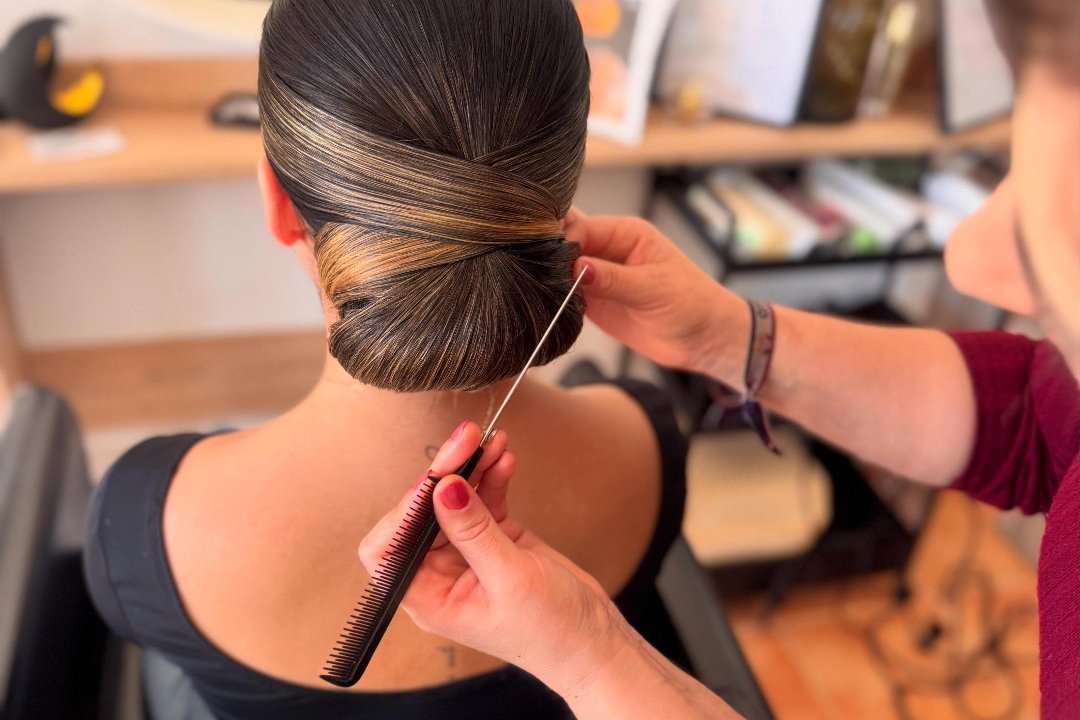 Peluquería y Estetica Lucía Lucena, Alhama, Provincia de Granada