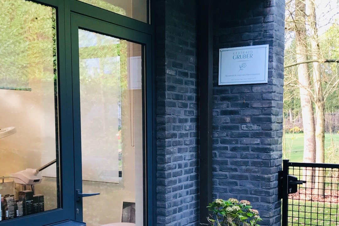 Karin Leppens I Natuurlijke Schoonheid en Yoga, Schilde, Provincie Antwerpen