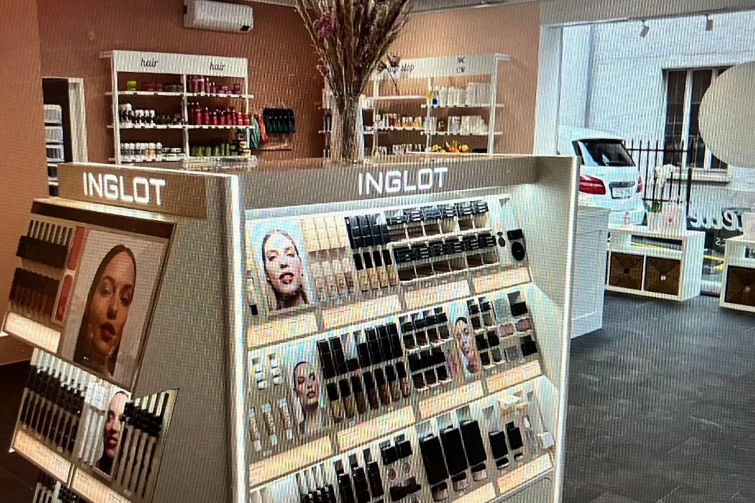 Carmelle's Cosmetics, Bahnhof Oerlikon, Zürich