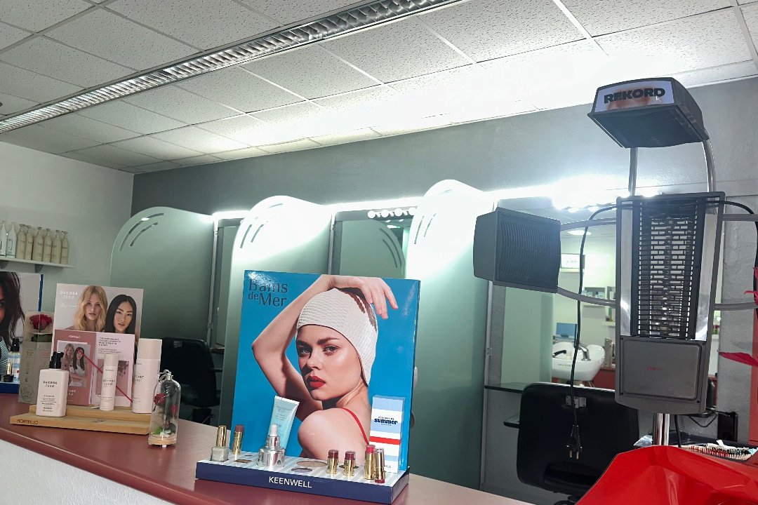 Alexandra Beauty Trust, Distrito Sant Andreu, Barcelona
