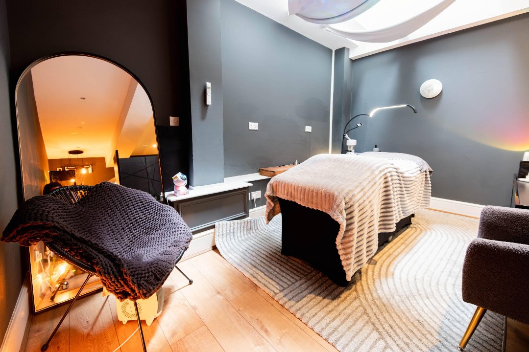 Studio Luune, Putney Bridge, London