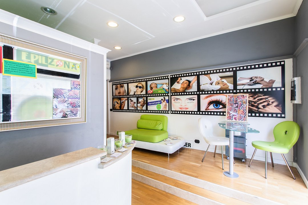 Epilzona Meloria, Eroi, Roma