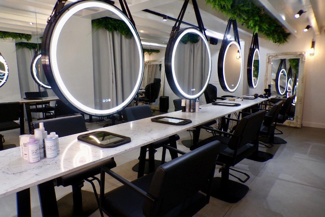 Hair by Annie, Chiswick Homefields, London