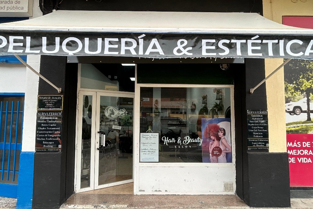 Nurys Ferrer Peluquería & Estética, L'Illa Perduda, Valencia
