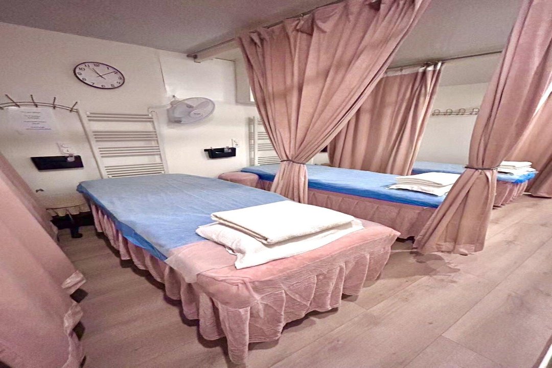 Massage en Beautysalon Q & A, Magna Plaza, Amsterdam