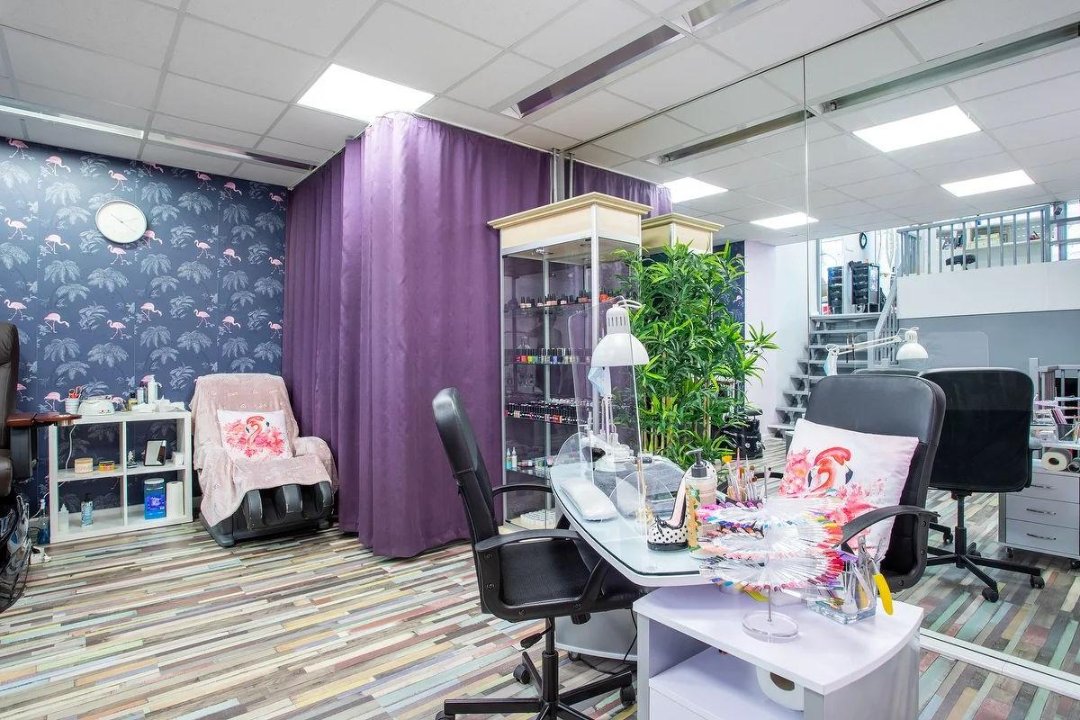 Queen G Nails & Beauty, Jan Evertsenstraat, Amsterdam