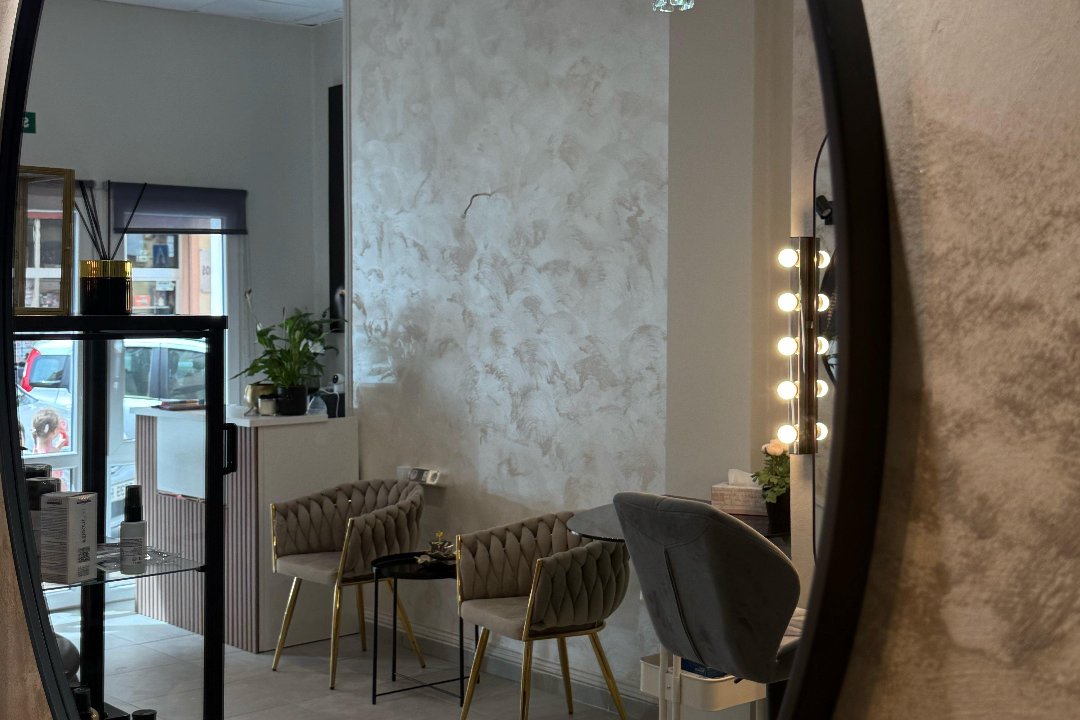 Aida Asatryan Beauty Studio, Soternes, Valencia