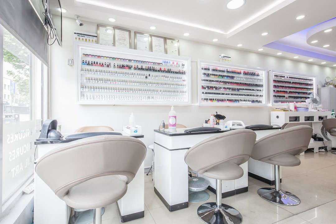 Tips & Toes Beauty Salon, Walworth, London