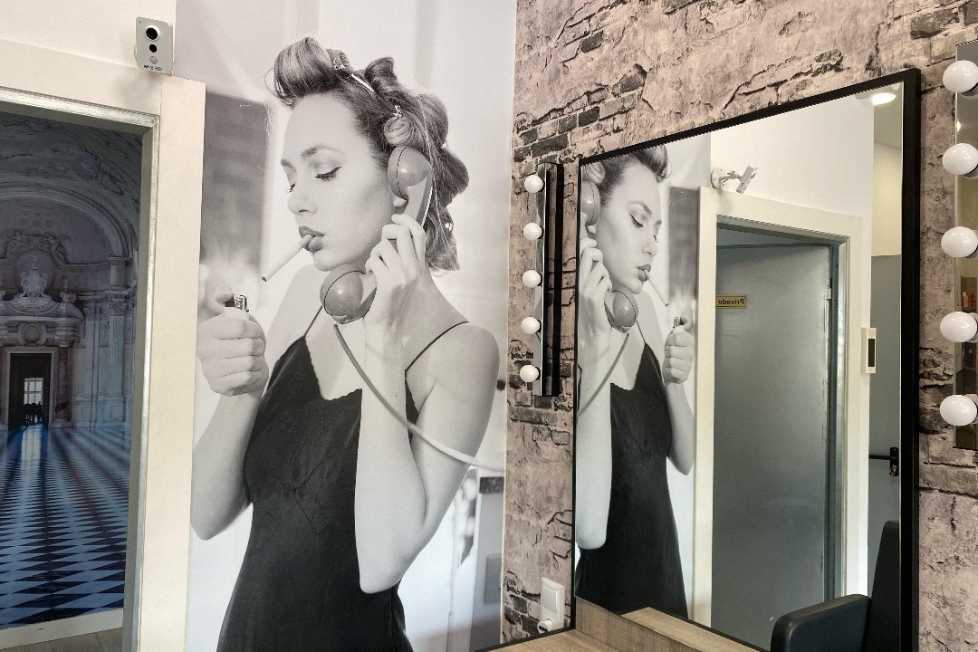 Tina Cabrera Beauty Salon, Las Tablas, Madrid