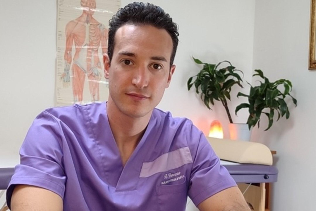 Raffaele Venezia Massoterapista e PT - Via Piero della Francesca, Cenisio, Milano