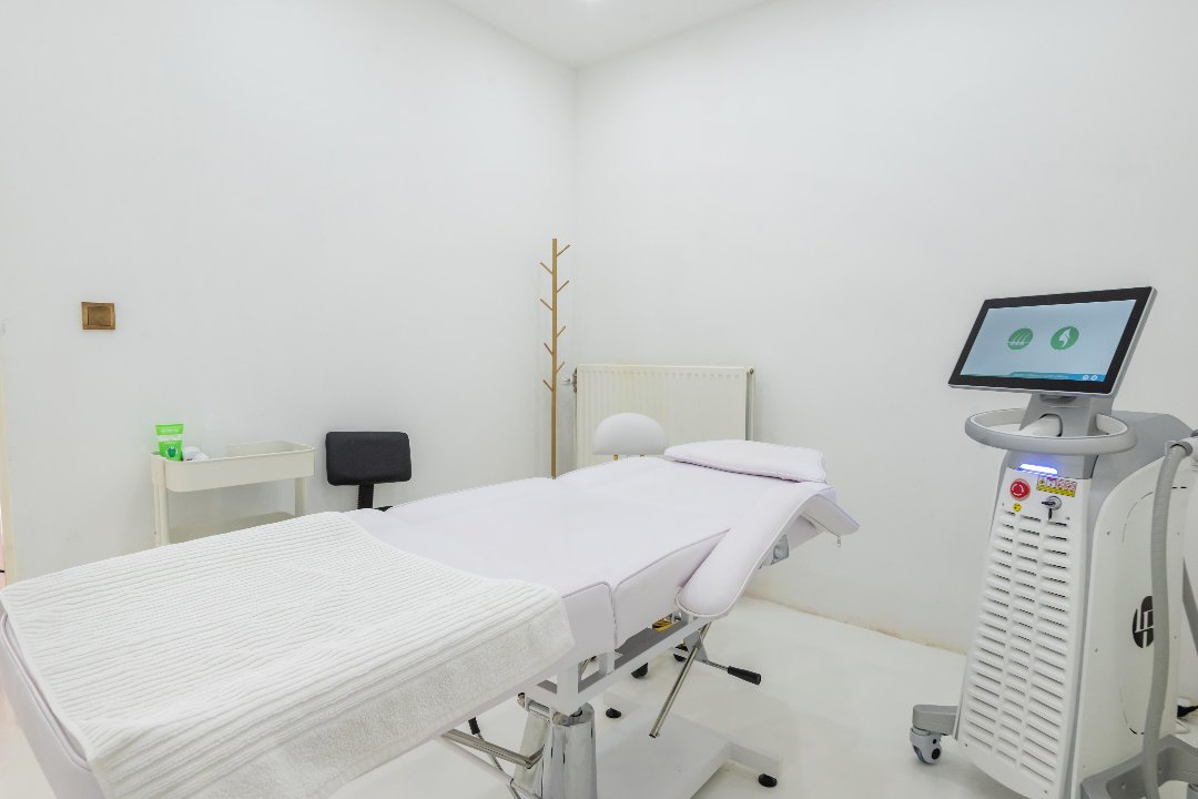 Altun Clinic , Zoutmanstraat, Den Haag
