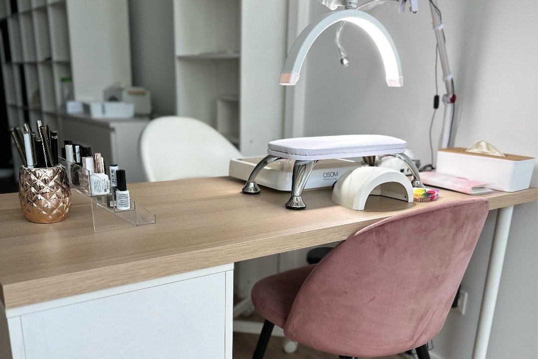 KISE | NAIL studio, Žirmunu tiltas, Vilnius