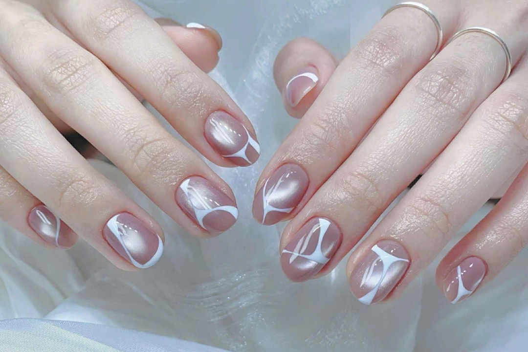 Golden Nails (My Nail), Kardinal-Nagl-Platz, Wien