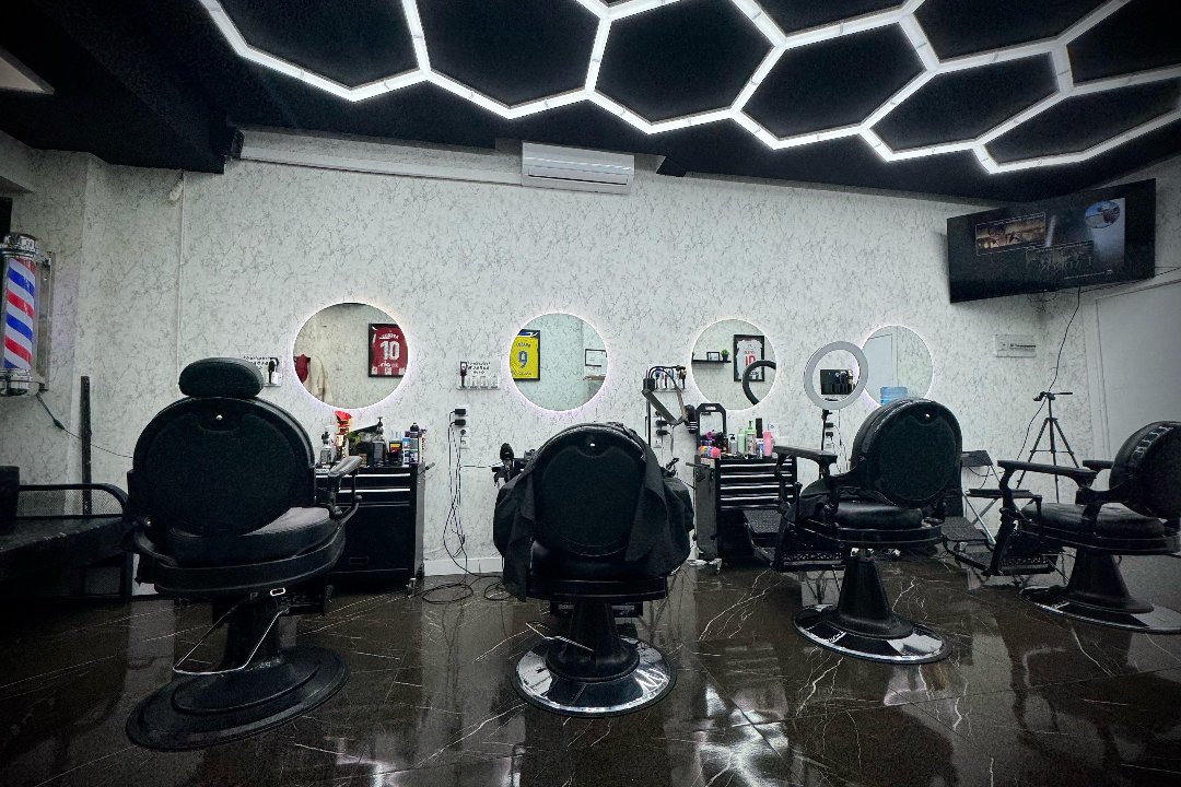 Chechos Barber 1, Calle de la Oca, Madrid