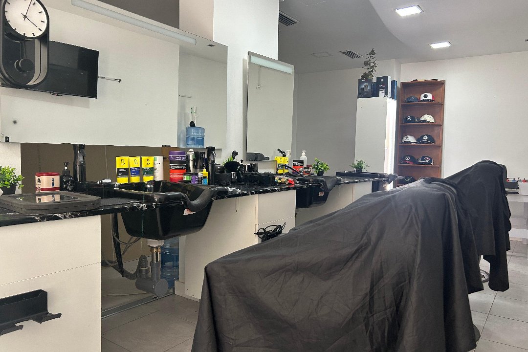 Kenedy's Barber Lounge, Soternes, Valencia
