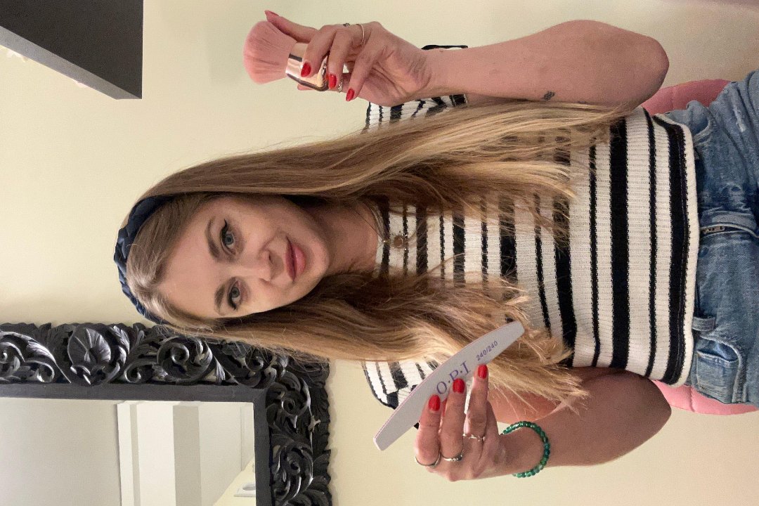 Gabrielle Elle nails within London Beauty therapy, Angel, London