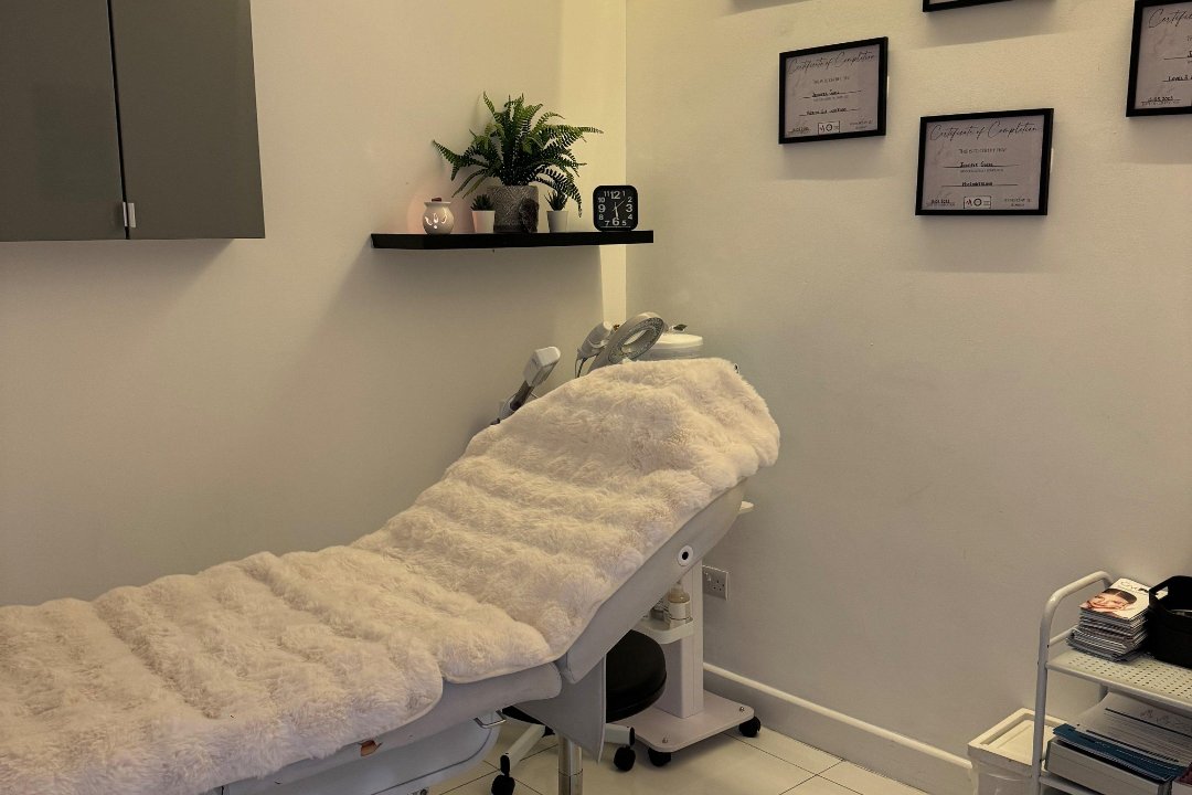 Jen's Clinic, Tottenham, London