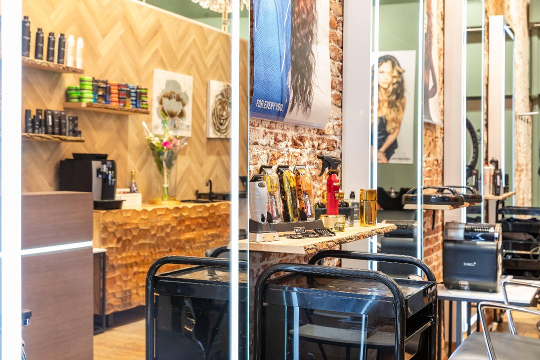 HOUSE OF ELIN (BARBER & COIFFEUR), Bijenkorf, Amsterdam