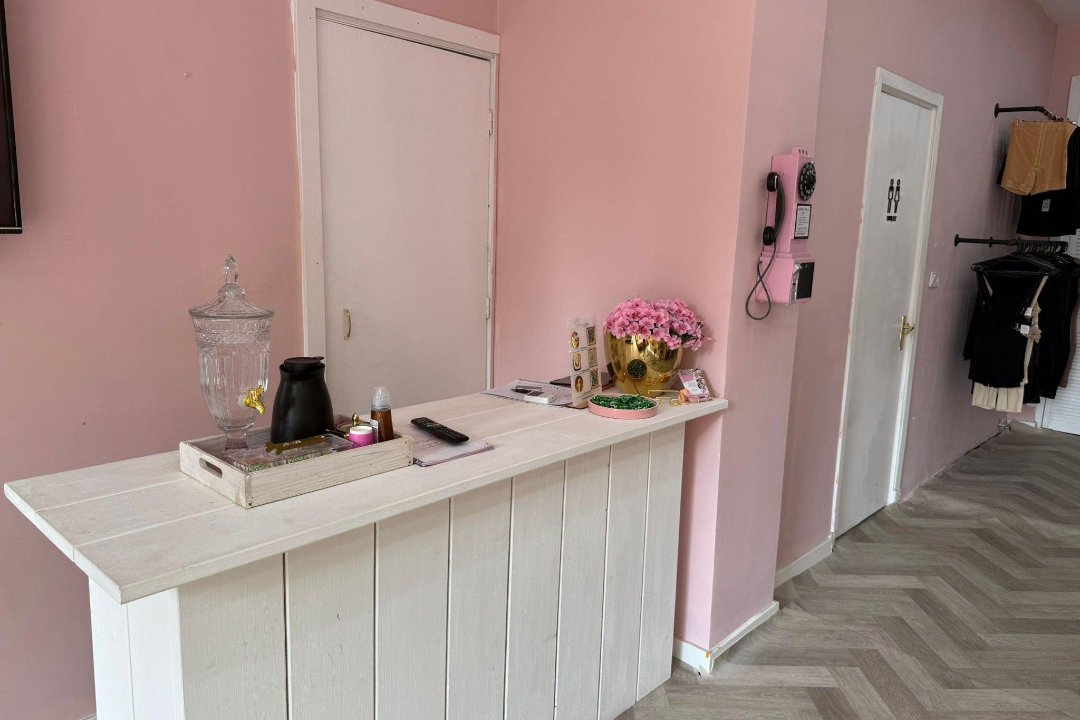 Pampering Myself Beauty Center, Javastraat, Amsterdam