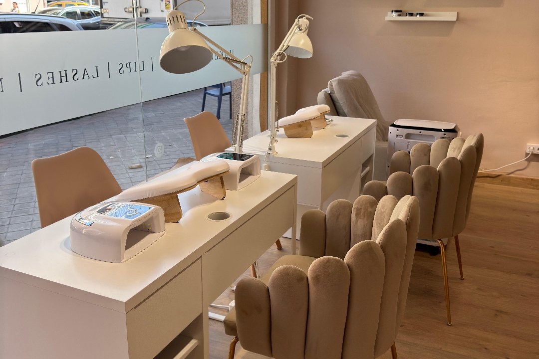 AC Beauty Studio & Academy, Vista Alegre, Madrid
