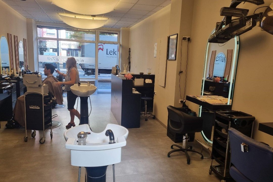 Haarzeit Salon, Bf Deutz, Köln