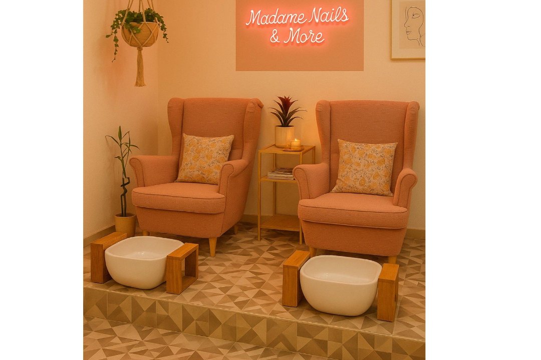 Madame nails & more, Keratsini, Piraeus