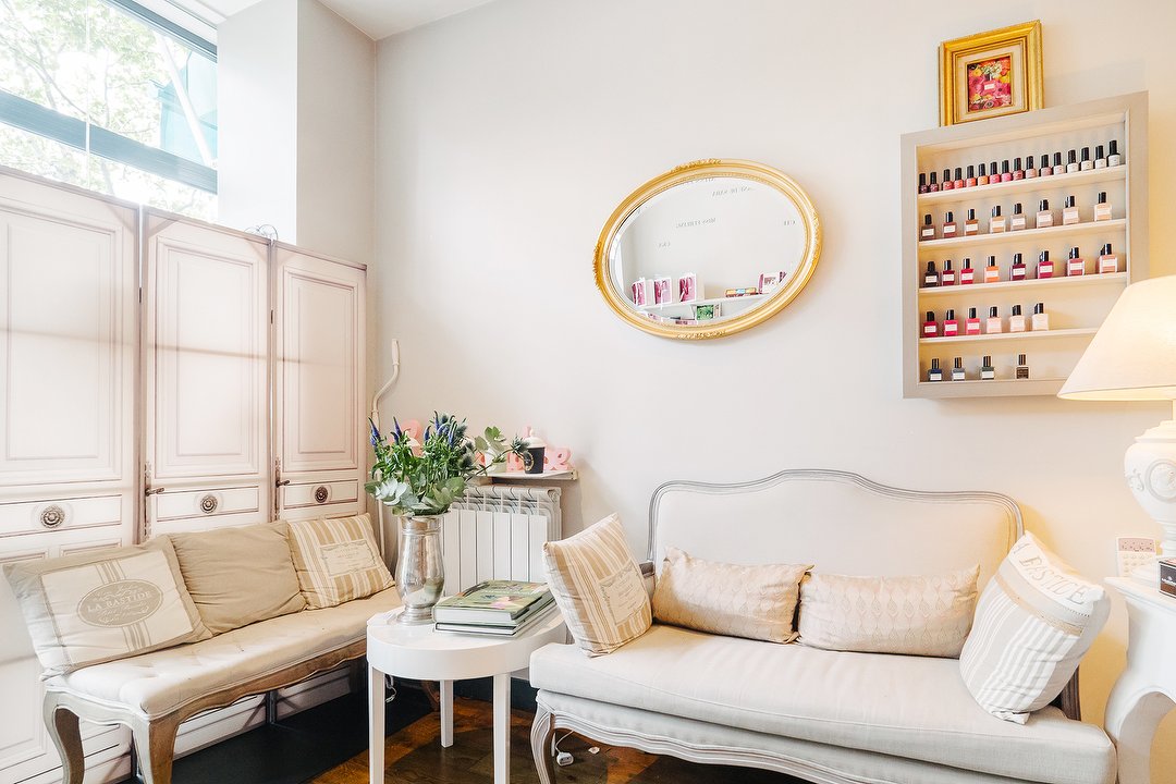 Maison de beauté Le Boudoir Parisien, Métro Michel Bizot, Paris