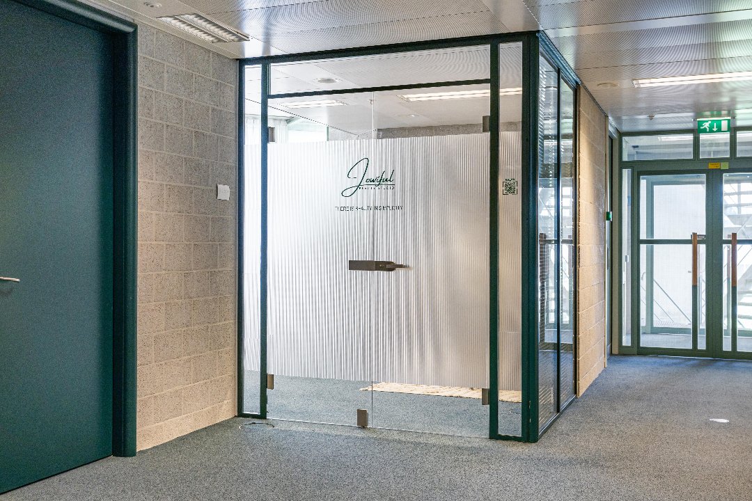 Jowiful Beauty Studio, Laan van NOI, The Hague