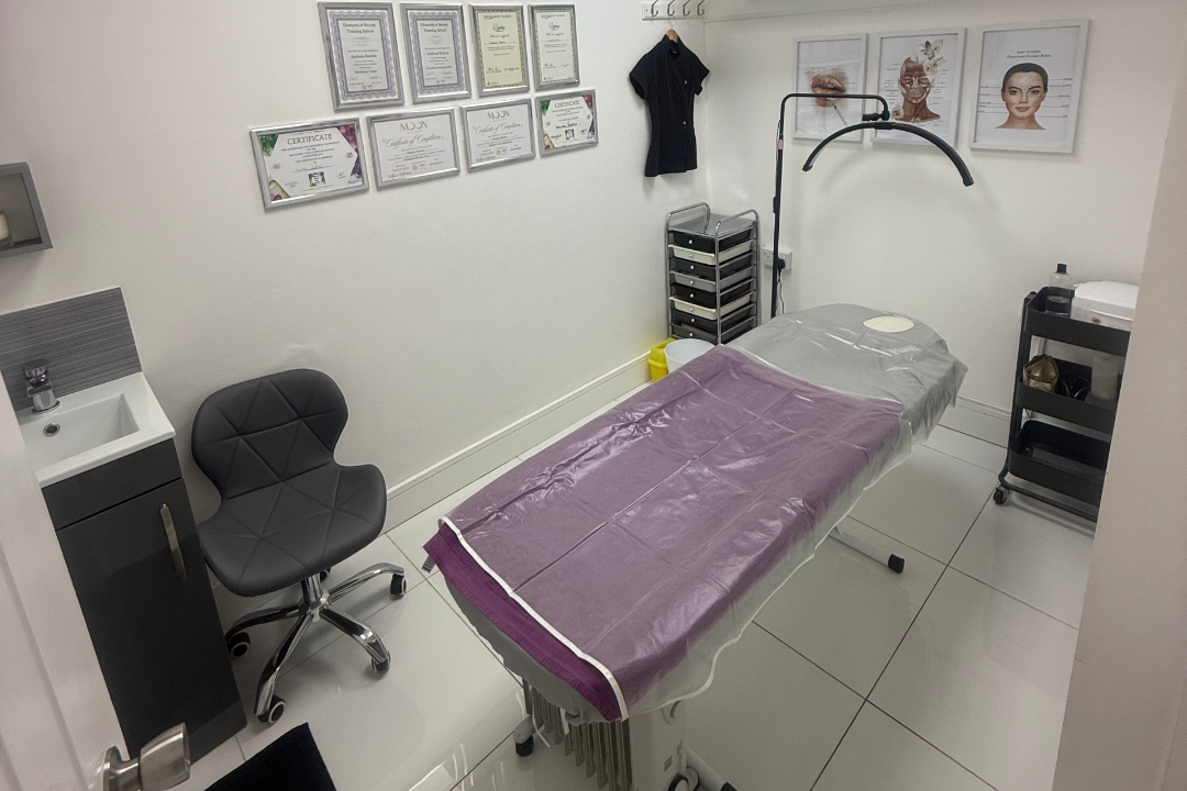 Amlaaae Beauty & Aesthetics, Berrylands, London